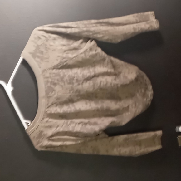 A Cute Military Green Crop Top with Long Sleeves - Picture 2 of 2